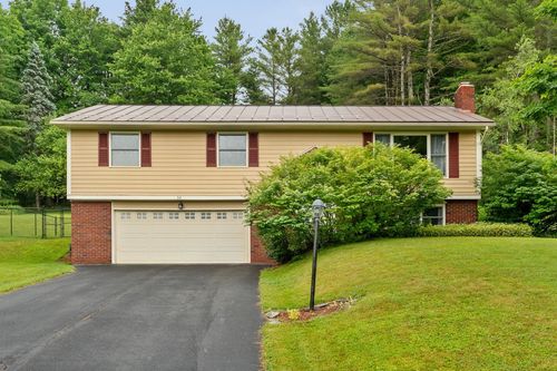 34 Deerfield Dr, Montpelier, VT, 05602-2129 | Card Image