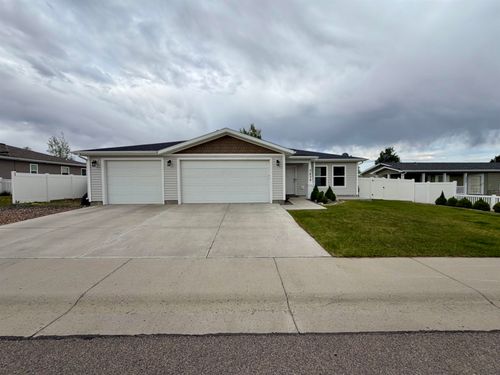 3839 Sandhill St, Rock Springs, WY, 82901-4651 | Card Image