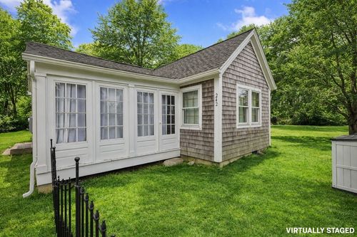 242 Enterprise St, Duxbury, MA, 02332-3321 | Card Image