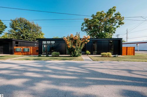 610 Lake Avenue, Traverse City, MI, 49686 | Card Image