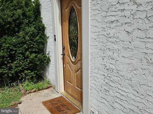 49 Ivy Ct, QUAKERTOWN, PA, 18951-2766 | Card Image