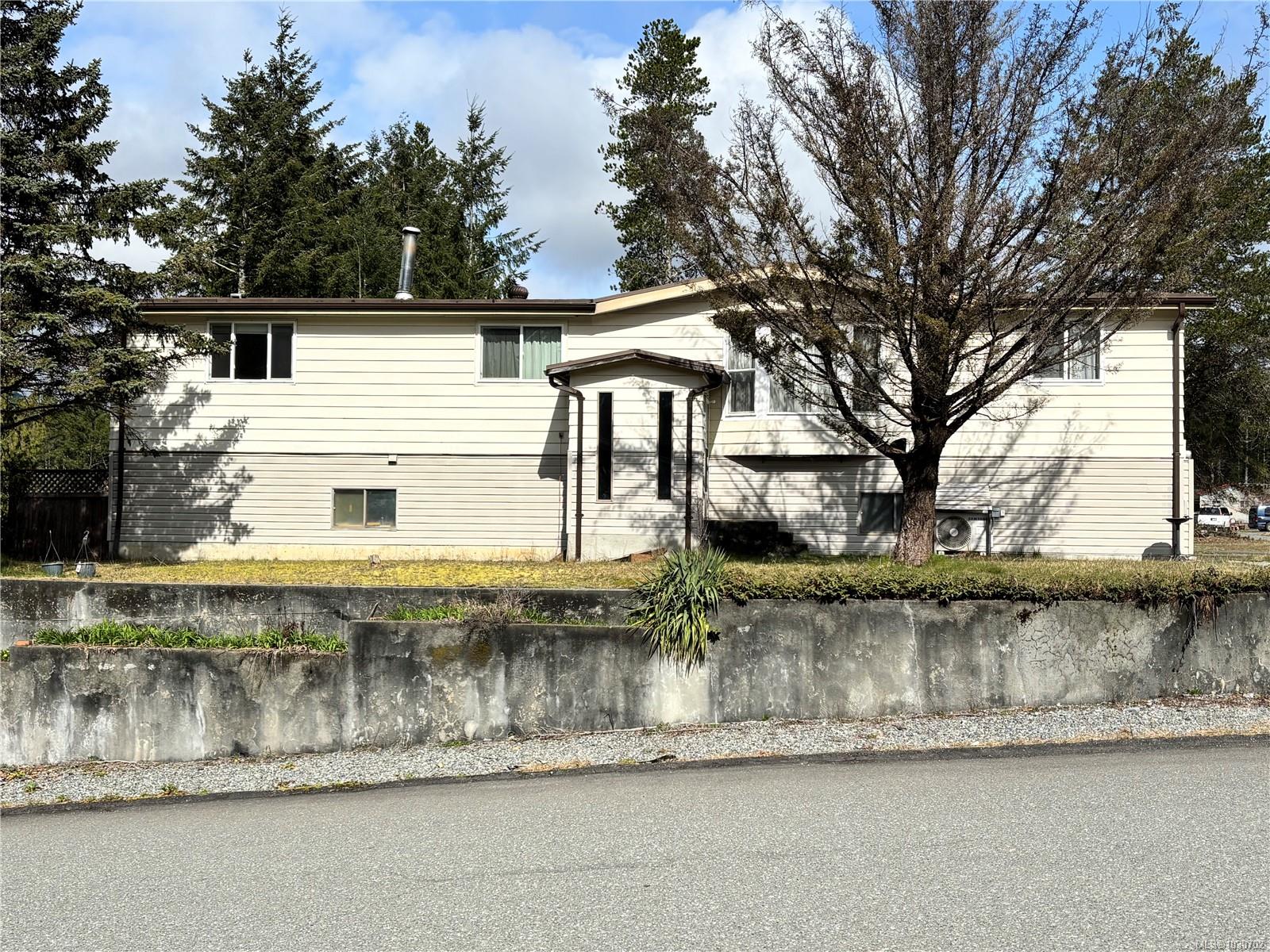 Residential in Gold River