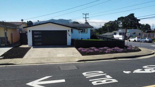 1104 Fassler Ave, Pacifica, CA, 94044-3655 | Card Image