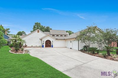 4316 Lake Lawrence Dr, House other with 3 bedrooms, 4 bathrooms and null parking in Baton Rouge LA | Image 2