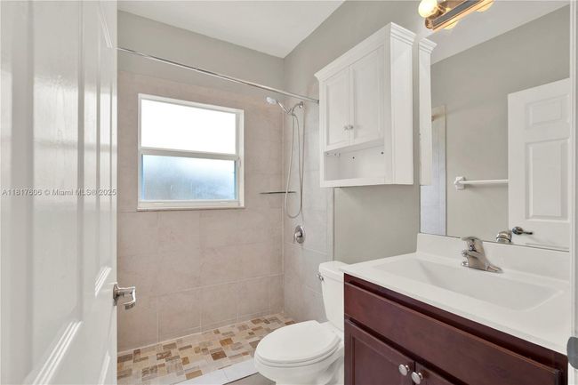 279 Se 31 St Ter, House other with 5 bedrooms, 3 bathrooms and null parking in Homestead FL | Image 17