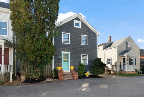 14 Murphy Ave, Bristol, RI, 02809-2315 | Card Image