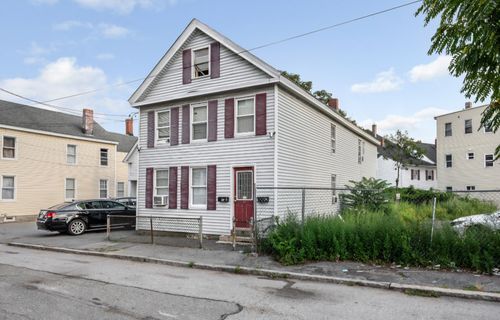 17 Auburn St, Lowell, MA, 01852-3414 | Card Image