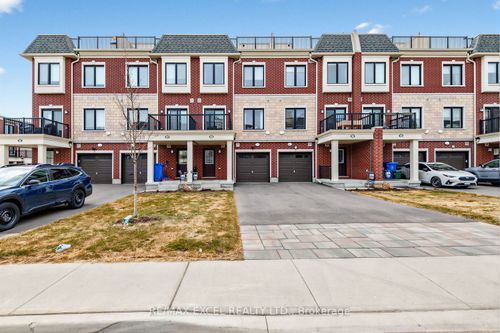 140 Covington Cres, Whitchurch Stouffville, ON, L4A4W8 | Card Image