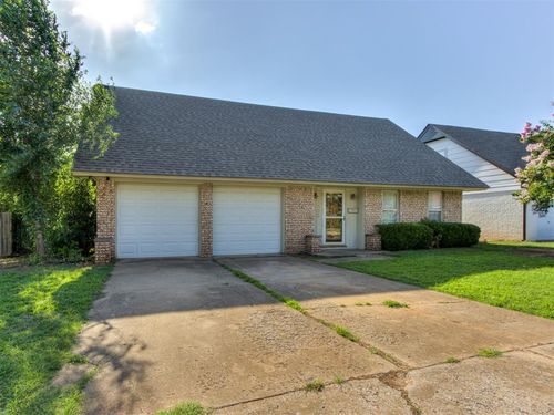 1800 Michael Drive, Edmond, OK, 73013 | Card Image