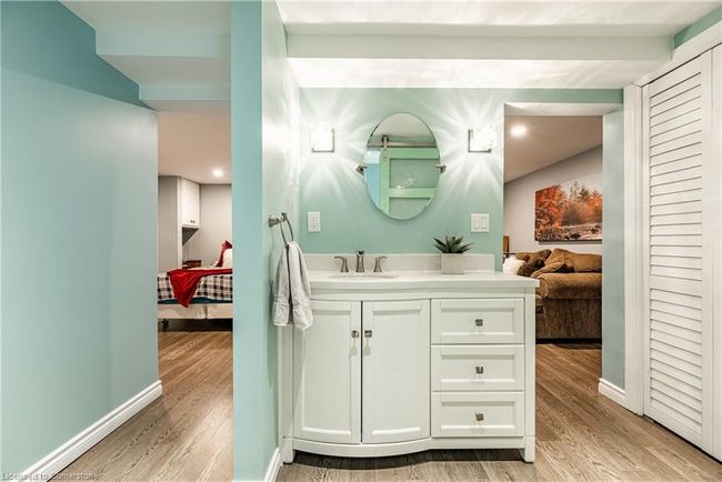 4126 London Crt, House other with 3 bedrooms, 3 bathrooms and 5 parking in Niagara Falls ON | Image 29
