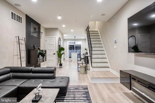 2242 N Reese St, PHILADELPHIA, PA, 19133-2515 | Card Image