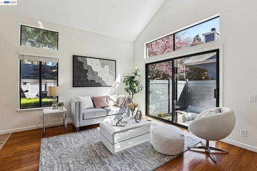 apt-1-5375 Black Ave, Pleasanton, CA, 94566-5962 | Card Image