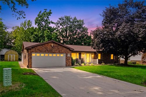 206 Cherokee Dr, Georgetown, IL, 61846-1901 | Card Image