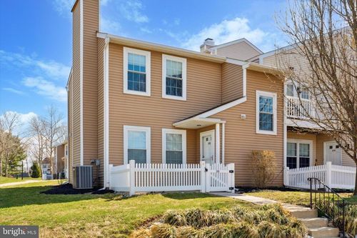 208 Ferris Ln, NEW BRITAIN, PA, 18901-5033 | Card Image