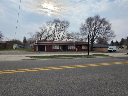 711 Greenwood Ave, Jackson, MI, 49203-1703 | Card Image