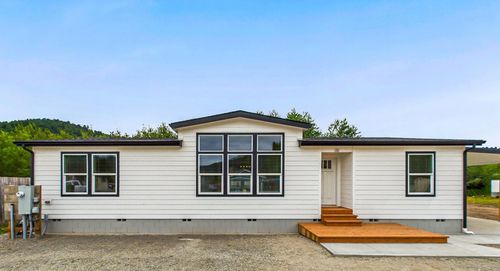 98 Painter St, Rio Dell, CA, 95562-1318 | Card Image