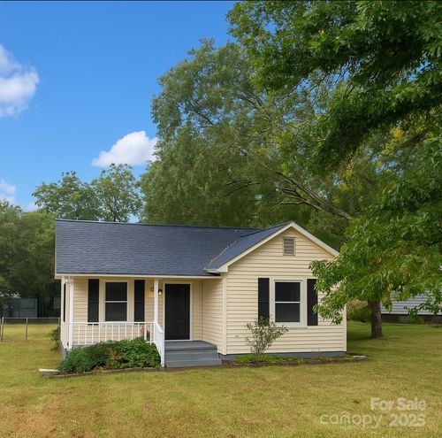304 E 21st St, Kannapolis, NC, 28083-2604 | Card Image