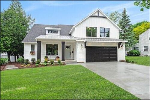 6d-2330 Elinor Ln Se, East Grand Rapids, MI, 49506-2300 | Card Image