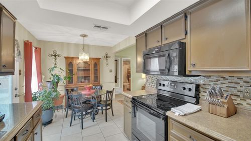 1713 Parkside Cir, Round Rock, TX, 78664-6906 | Card Image