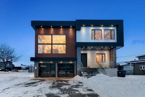 7602 Redstone Rd, Mississauga, ON, L4T2B9 | Card Image