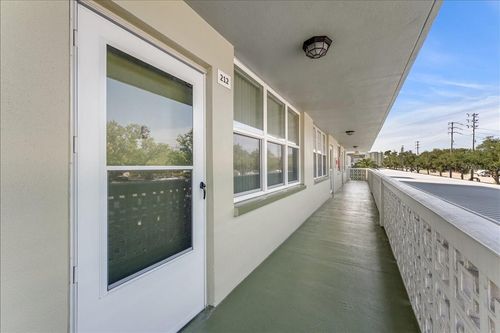 212-4885 1st St Ne, ST PETERSBURG, FL, 33703-3028 | Card Image