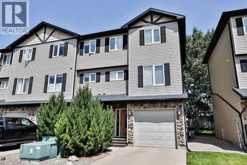 762 Heritage Blvd W, Lethbridge, AB, T1K1L5 | Card Image
