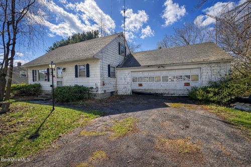 22 Wealthy Ave, Pittsfield, MA, 01201-3831 | Card Image