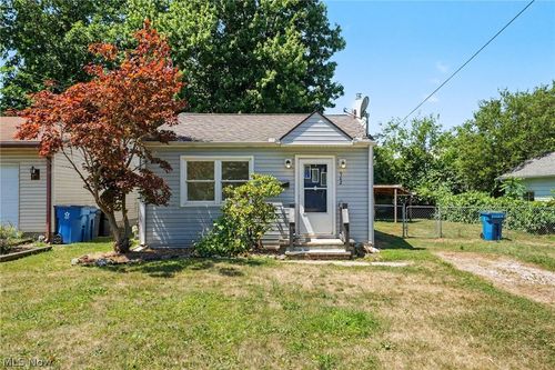 982 Shadowrow Ave, Willoughby, OH, 44094-7116 | Card Image