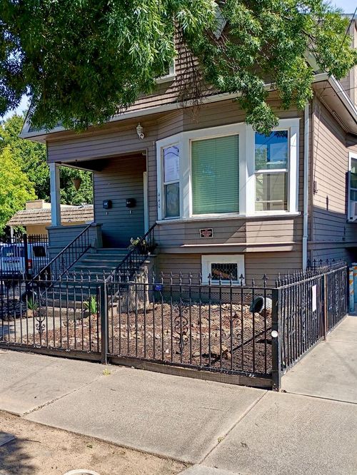 440 E Vine Street, Stockton, CA, 95202 | Card Image
