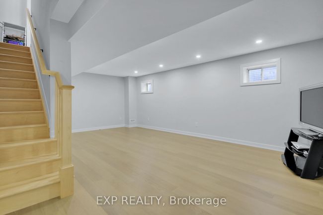 2021 Elevation Rd, House attached with 3 bedrooms, 3 bathrooms and 2 parking in Nepean ON | Image 37