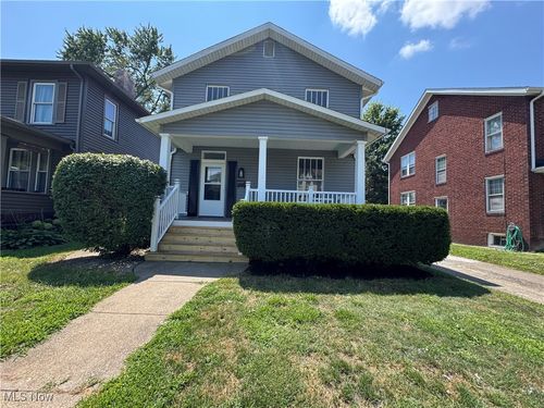 720 Locust Ave, Zanesville, OH, 43701-2412 | Card Image
