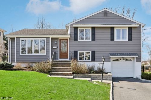 67 Woodland Ave, Verona, NJ, 07044-2542 | Card Image