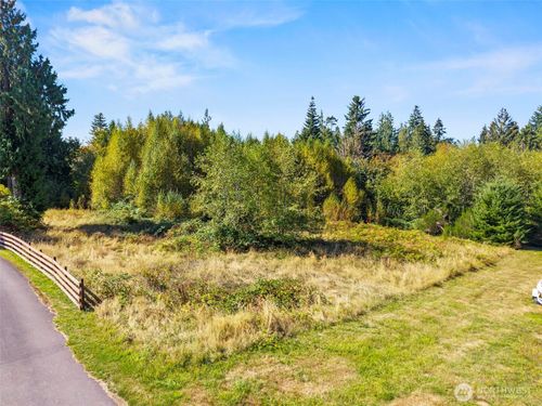 8 Cougar Falls Ln, Cathlamet, WA, 98612-9690 | Card Image