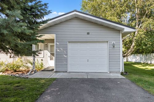 15 Teton St, Kalispell, MT, 59901-6084 | Card Image