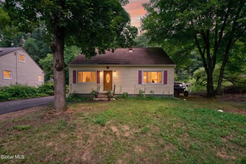 3 Hillview Ter, Guilderland, NY, 12084-9754 | Card Image
