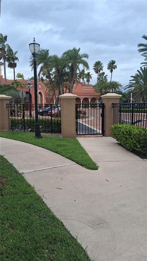 627-4600 Sw 160th Ave, Miramar, FL, 33027-5791 | Card Image