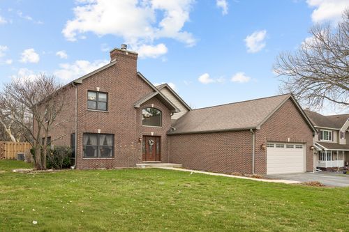 23w531 Walnut St, Roselle, IL, 60172-2911 | Card Image