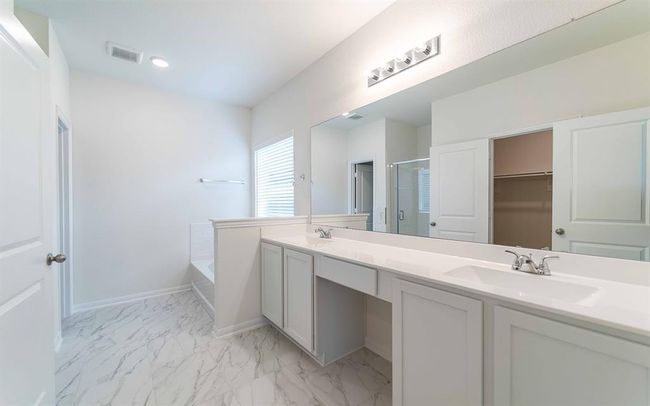 25035 Apricot Ct, House other with 3 bedrooms, 2 bathrooms and 2 parking in Montgomery TX | Image 13