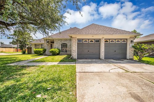 1046 Willersley Ln, Channelview, TX, 77530-4745 | Card Image