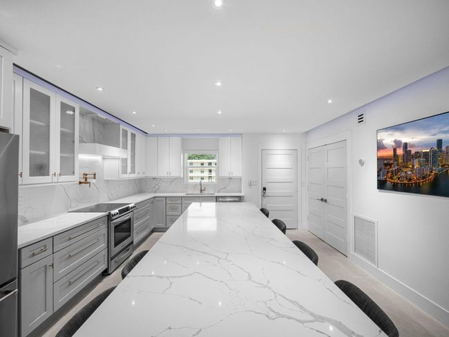 I-302 - 300 N Highway A1a, Condo with 2 bedrooms, 2 bathrooms and null parking in Jupiter FL | Image 7