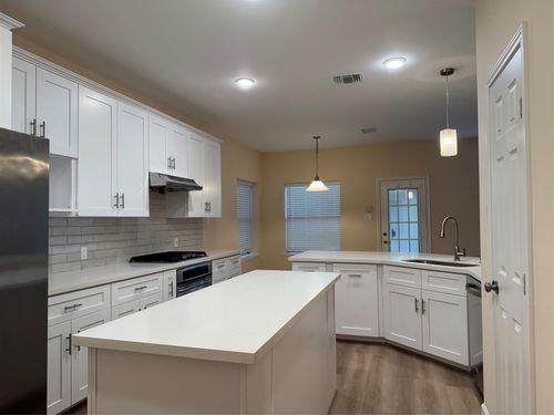 1818 Maidenhair Ln, Sugar Land, TX, 77479-4039 | Card Image