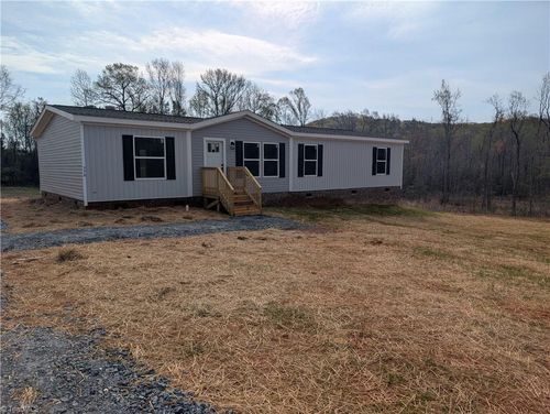 779 Iron Mountain Rd, Asheboro, NC, 27205-8706 | Card Image