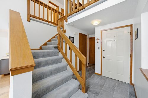 2536 Pine Cir, Urbandale, IA, 50322-4482 | Card Image