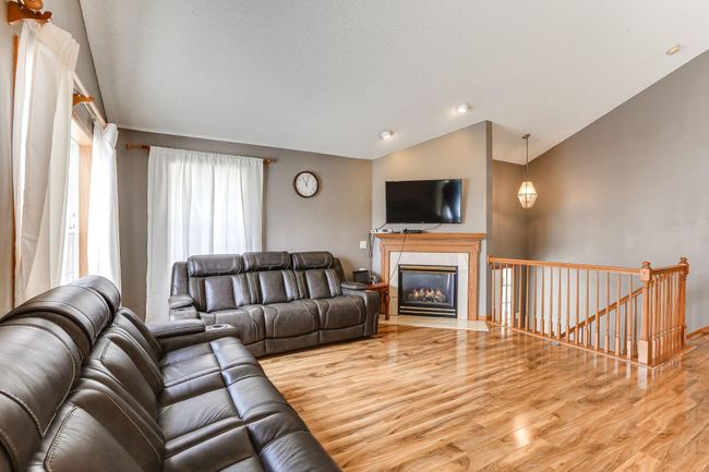 4-web-or-mls-1540-Yorkshire-Ln-04.jpg | Image 4