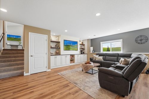 1515 Raymond Dr, Waconia, MN, 55387-4403 | Card Image