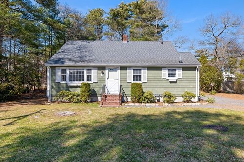 49 Martin St, Buzzards Bay, MA, 02532-4418 | Card Image