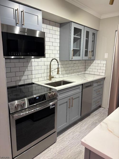 8-2350 State Route 10, Morris Plains, NJ, 07950-1251 | Card Image