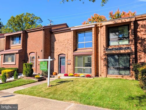 8254 Canning Ter, GREENBELT, MD, 20770-2706 | Card Image