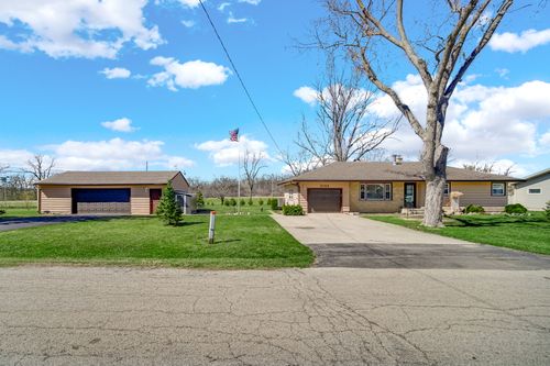 3709 Hawthorne St, Harvard, IL, 60033-8964 | Card Image