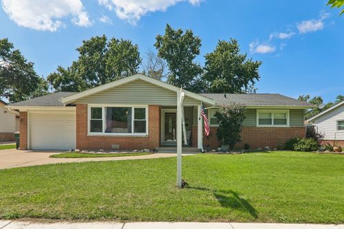 1212 Carswell Ave, Elk Grove Village, IL, 60007-4608 | Card Image